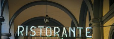 Floransa Restoran işareti  