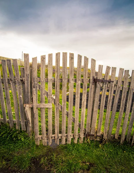 Houten hek poort — Stockfoto