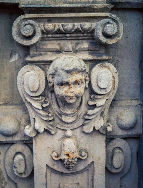 Angel statue post — Stock Photo, Image