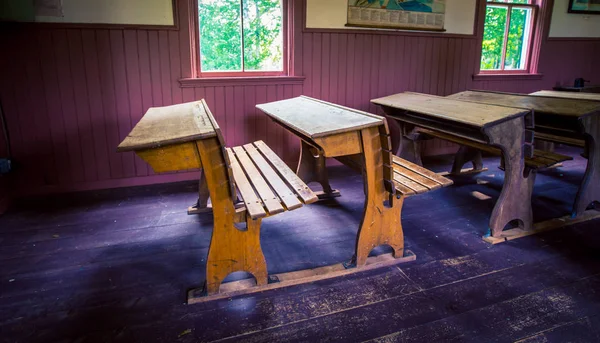 Old fashion school desk — Stock Photo, Image