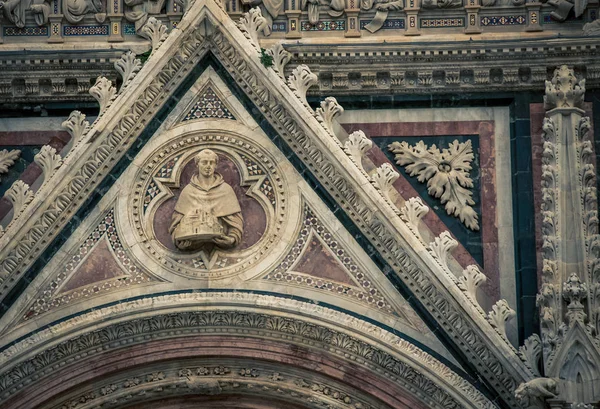 Religiös symbol kyrkliga dörren — Stockfoto