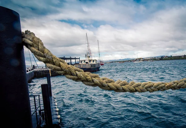 Corde à un port — Photo