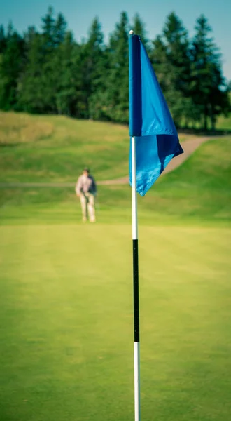 Blue golf flagga — Stockfoto