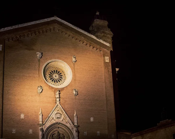 Church at night in Siena — Stock Photo, Image