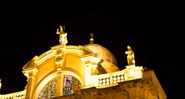 Cúpula da igreja à noite Dubrovnik — Fotografia de Stock
