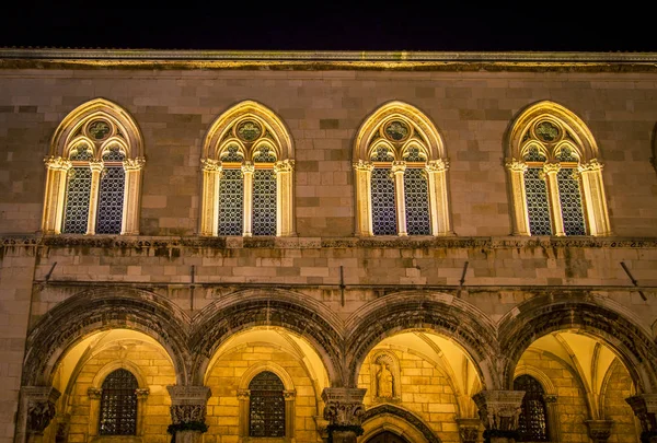 Windows at night Dubrovnik — Stock Photo, Image
