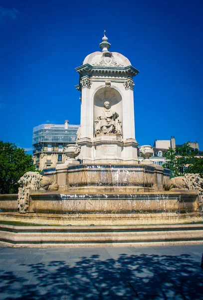 Fuente en Saint Sulpice —  Fotos de Stock