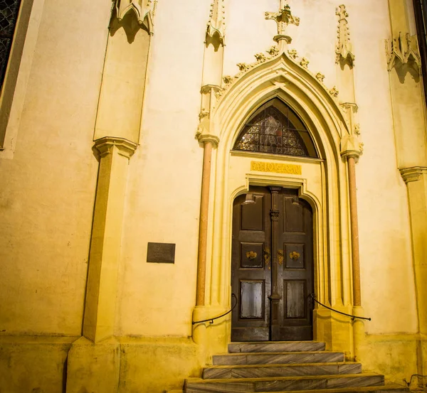 Kerk deur Krems Oostenrijk — Stockfoto