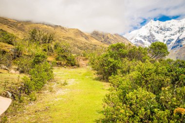 Hiking trail cusco peru