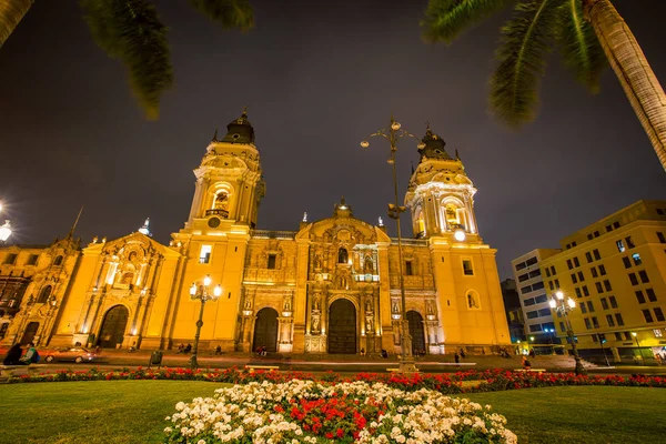 Catedral de noche Lima —  Fotos de Stock