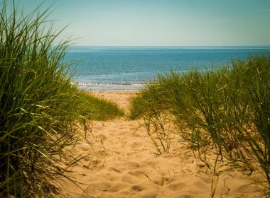 Kumul üzerinde yürüme yolu