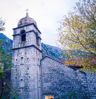taş kilise kule kotor