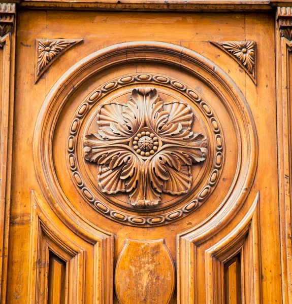 Design Ornamentado Uma Porta Igreja Madeira — Fotografia de Stock