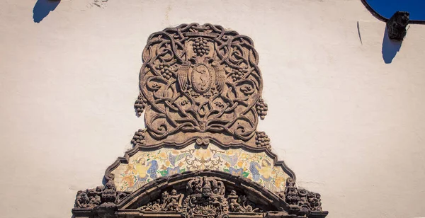 Simbolo Religioso Sopra Una Porta Della Chiesa — Foto Stock