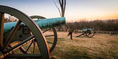 Gettysburg güneş doğarken savaş topu