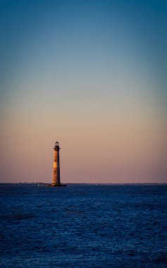 Folly Beach 'teki deniz feneri.