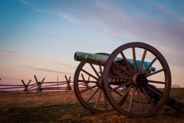 güneş doğarken Gettysburg savaş topu