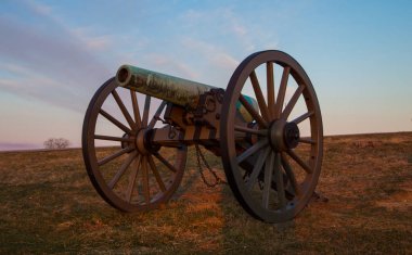 güneş doğarken Gettysburg savaş topu