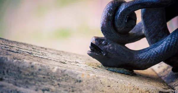 Black Iron Snake Statue — Stock Photo, Image