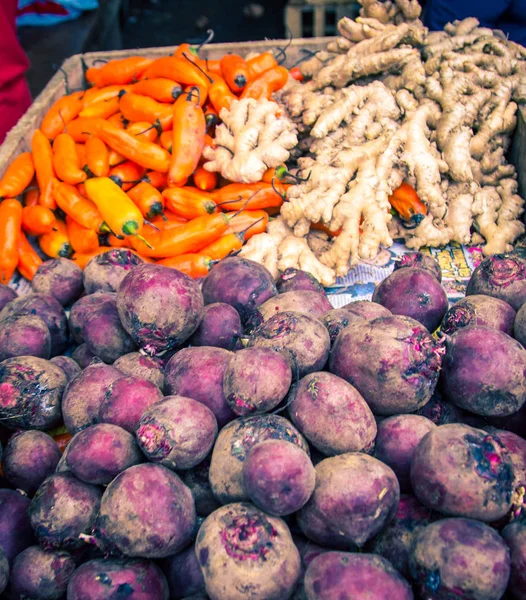 Nabos Cenouras Num Mercado — Fotografia de Stock