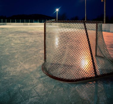 Hokey net açık bir pisti