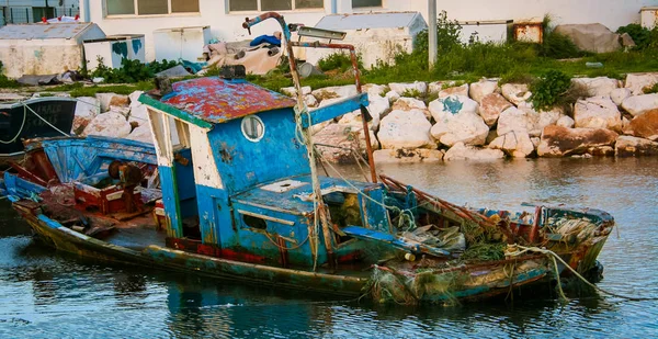 漁船を放棄するラゴス — ストック写真