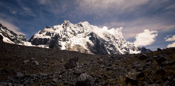 Montagna Delle Ande Innevate Perù — Foto Stock