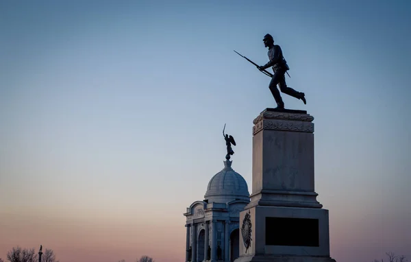 Civil War Solider Statues Dusk — Stock Photo, Image