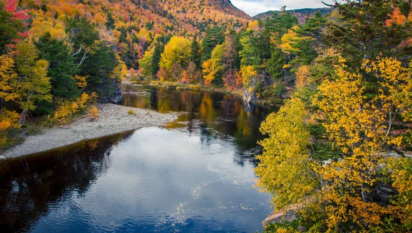 Warna Warni Dedaunan Dan Danau Cape Breton — Stok Foto