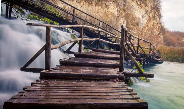 Passerella Legno Nel Parco Nazionale Plitvice — Foto Stock