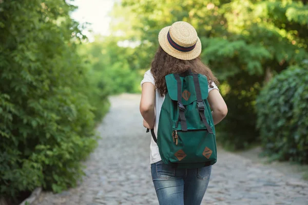 女の子がある旅行 — ストック写真