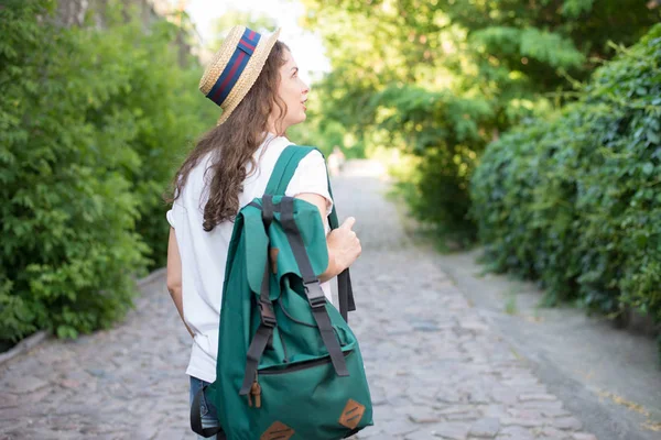 Ragazza hanno viaggio — Foto Stock