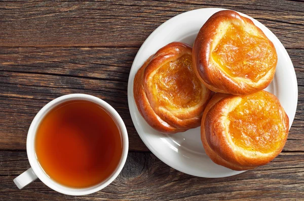 Tee und Brötchen — Stockfoto