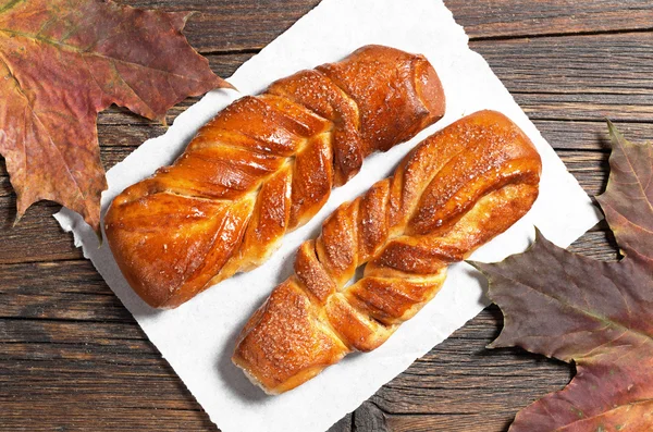 Söta flätade bullar — Stockfoto