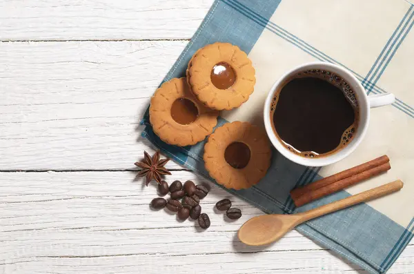 Tasse de café avec biscuit — Photo