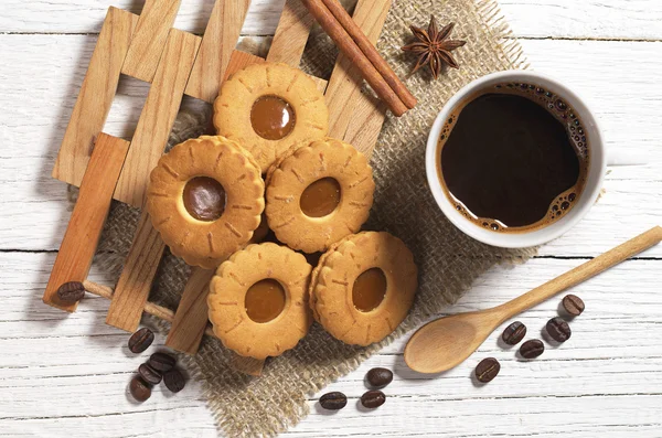 Cup of coffee and cookies — Stock Photo, Image
