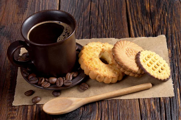 咖啡和各种饼干 — 图库照片