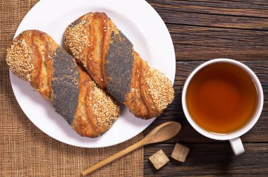 Çay ve çörekler tohumları ile