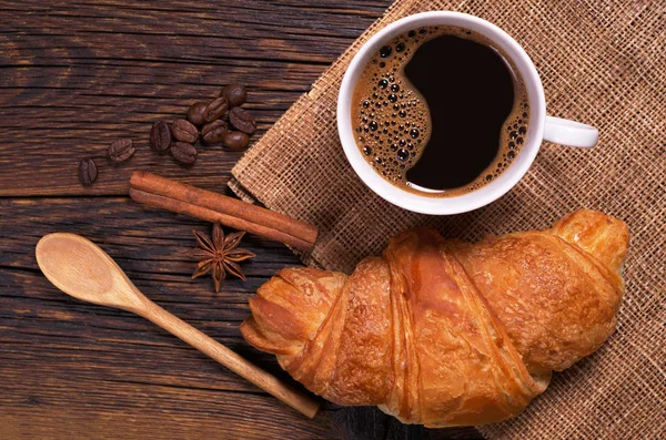 Caffè con croissant — Foto Stock