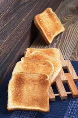 kızarmış ekmek dilimleri 