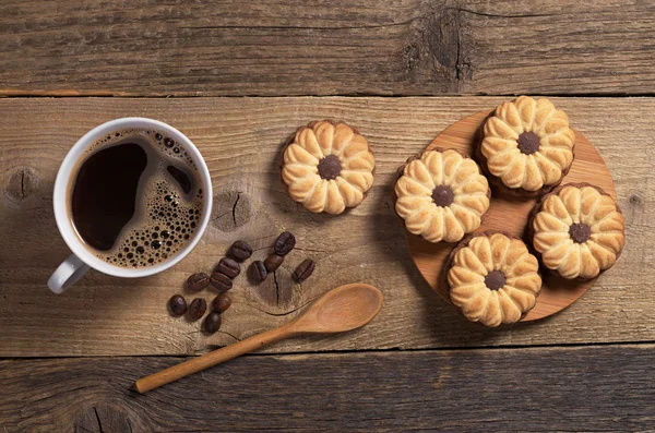 Печенье и кофе — стоковое фото