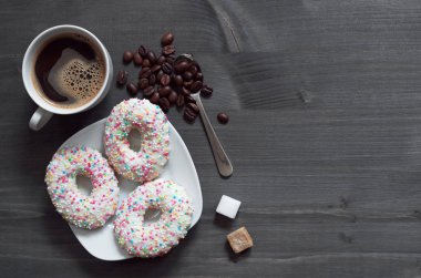 Şekerli kurabiye ve kahve