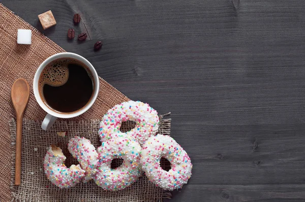 Şekerli kurabiye ve kahve