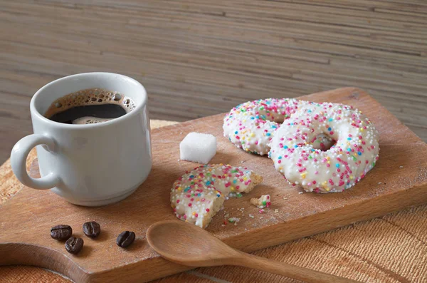 Coffee and sugar cookies — Stock Photo, Image