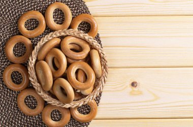 Kabın içinde küçük simit