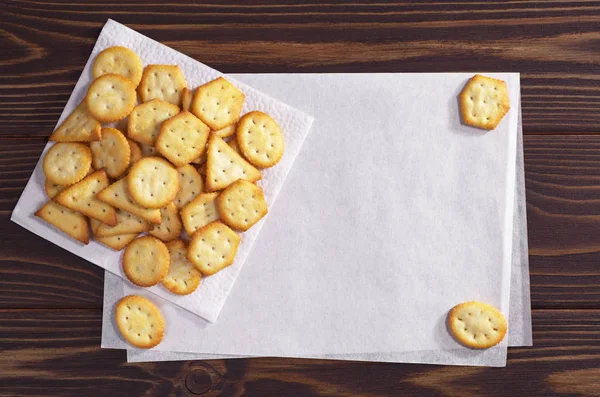 Crackers con formaggio — Foto Stock