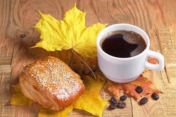 Café y bollo — Foto de Stock