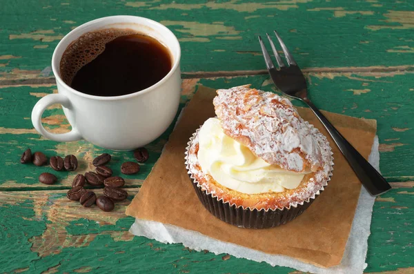 Kaffee und Kuchen — Stockfoto