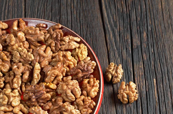 Walnoten kernels in plaat — Stockfoto