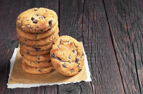 Pila di biscotti al cioccolato — Foto Stock